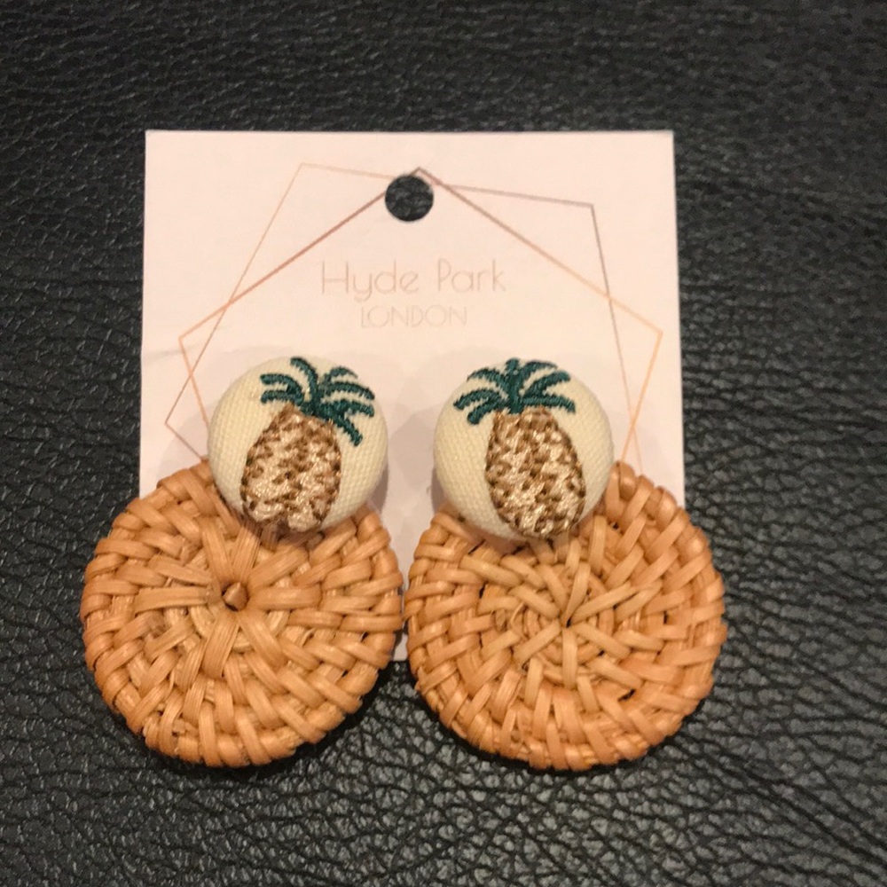 Brand new Hyde Park London earrings